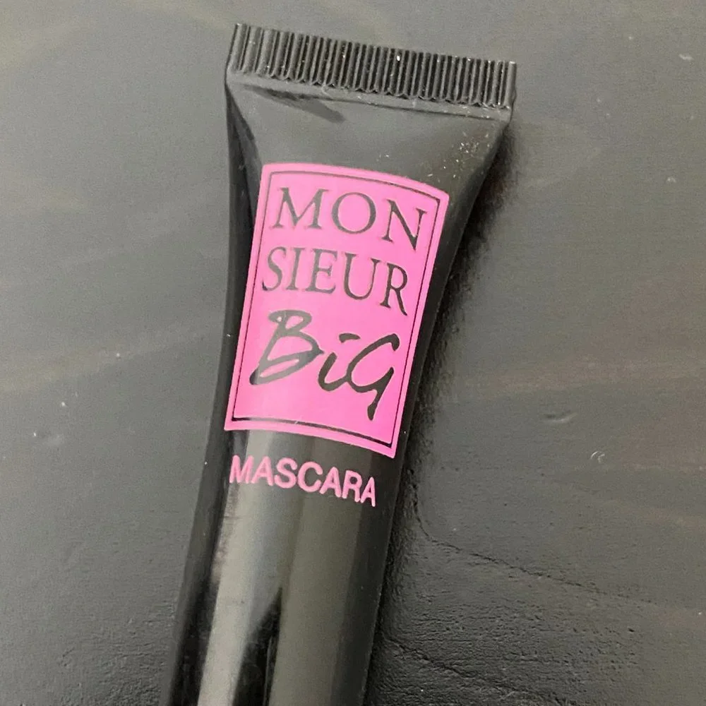 Lancome Monsieur Big mini mascara in Black